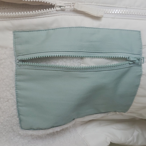 Universal Thread Jacket - Picture 3 of 11